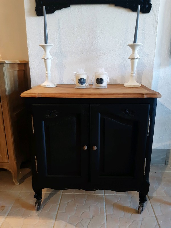 bahut 2 portes noir mat et plateau chêne naturel