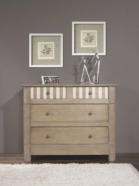 Commode 4 tiroirs en chêne massif