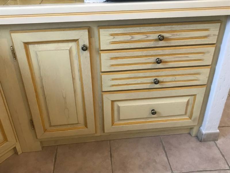 meubles de cuisines anciens modernisés et rénovés.