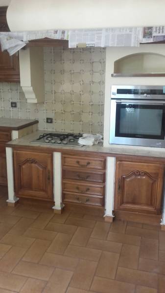 comment rénover sa cuisine en bois massif