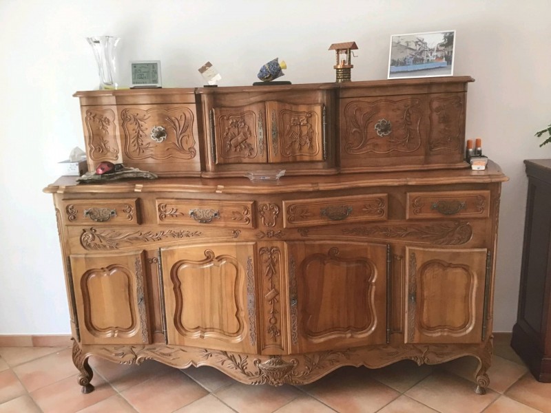 Bahut et glissant provençal relooké en blanc et gris à Pelissanne 13