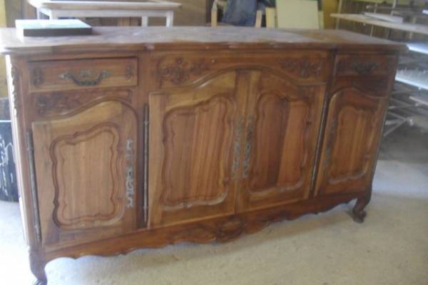 où faire décaper et repeindre son buffet en noyer bouhces du rhone alpilles