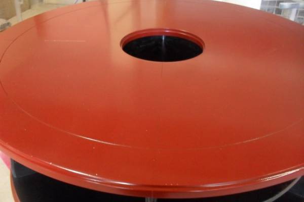 Décapage et finition d'une table basse en merisier à Aubagne