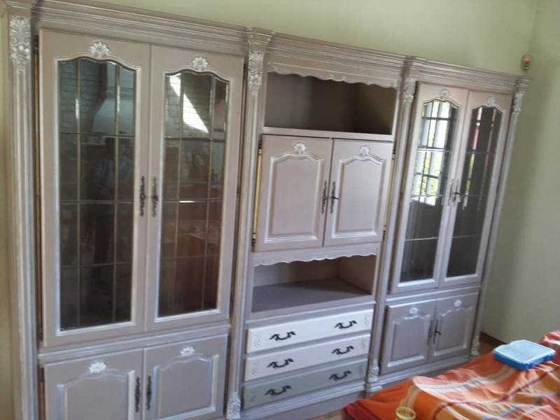 living relooké en taupe cérusé blanc à Marseille